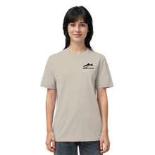 Lade das Bild in den Galerie-Viewer, The Beach Board Shack - Organic Shirt