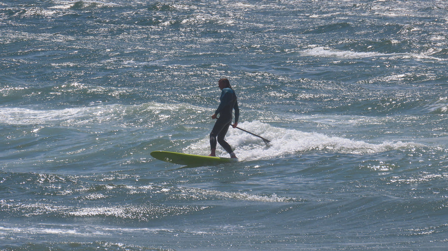 Circus Stand Up Paddling Wave Board Test (by Christoph Mantz)