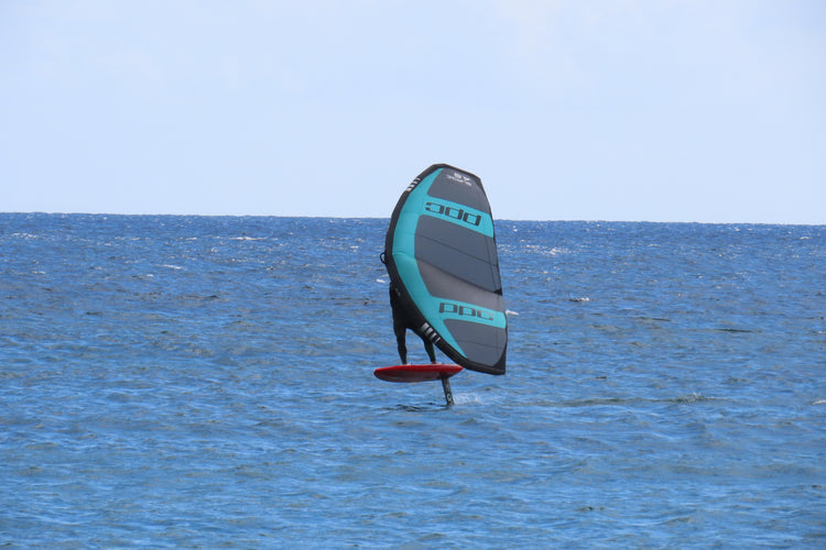 Gleiten.TV Test PPC Foiling Surge Wing