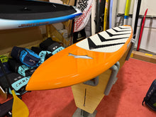 Lade das Bild in den Galerie-Viewer, Demo - Jimmy Lewis Twisted V Carbon Edition 8'6" x 22" Downwind Board
