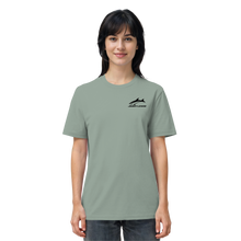 Lade das Bild in den Galerie-Viewer, The Beach Board Shack - Organic Shirt
